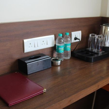 Hotel Shivrai Pen Esterno foto