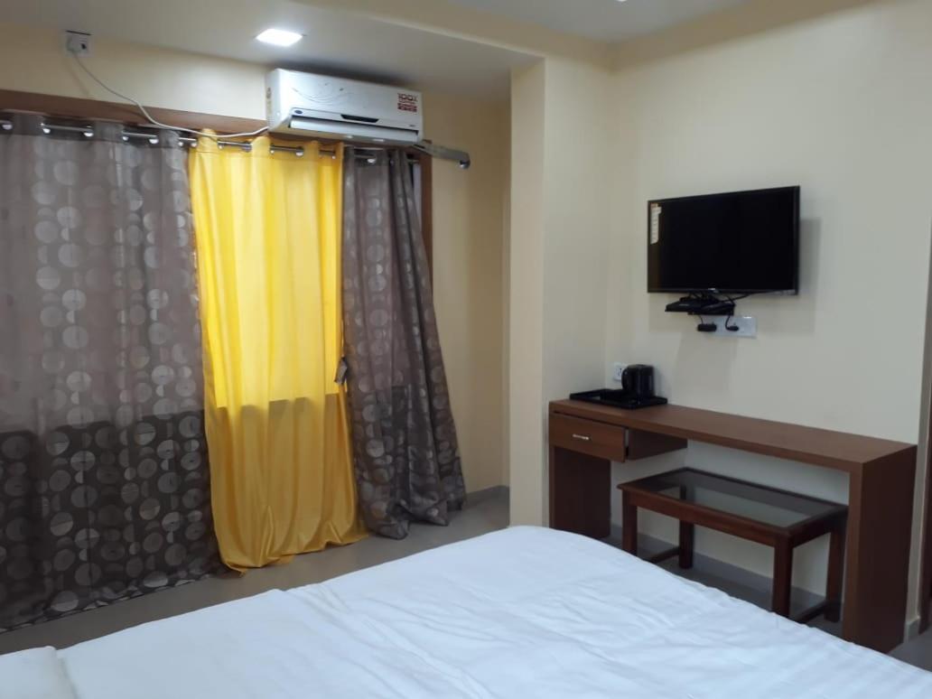 Hotel Shivrai Pen Esterno foto